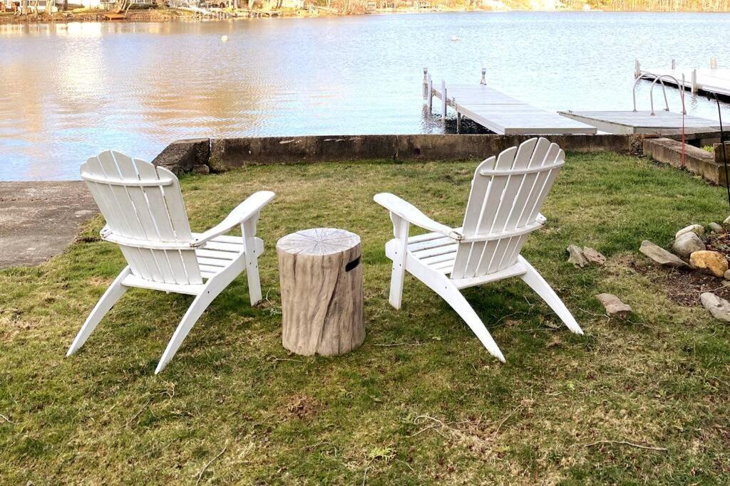 Lake Attitash Waterfront W/ Private Dock Еймсбъри Екстериор снимка